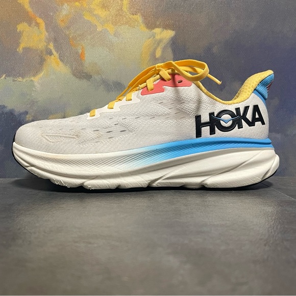 Hoka One One Clifton 9 Women's White Running Shoes Size 7B - Picture 15 of 16